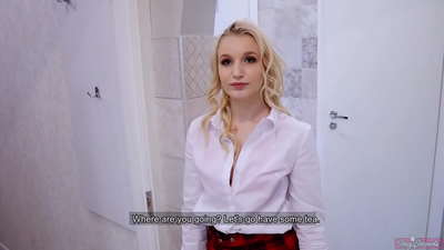 สาวมหาลัยนอกใจแฟนกับเพื่อน | POV และหลั่งภายในหีของเธอ!